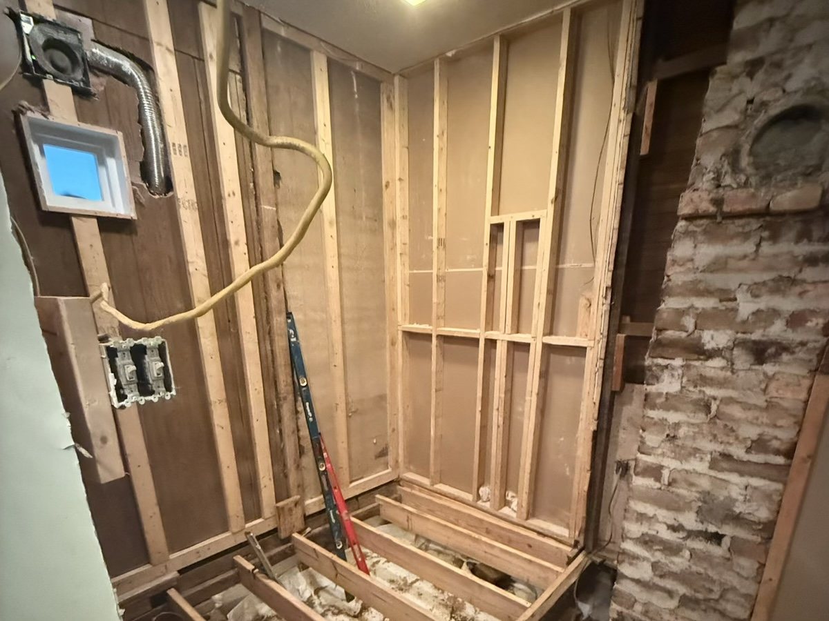 Bathroom before remodel